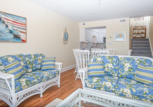 Multi-Level, Oceanfront Condo in Pine Knoll Shores w/Free WiFi, Shared Pool