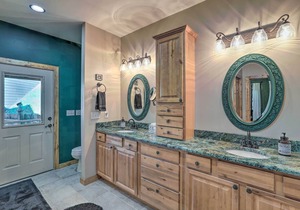 NEW! Laurel Creek Lodge w/ Hot Tub & Creek Access!
