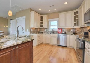 Oceanfront, 5 Bdrm/4.5 Bath/Sleeps 12-Walk to Pier!Breathtaking Views!