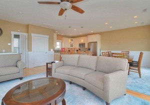 Oceanfront, 5 Bdrm/4.5 Bath/Sleeps 12-Walk to Pier!Breathtaking Views!