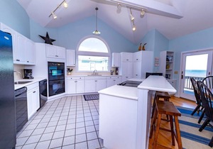 Oceanfront Estate, Corolla, 7 Bedrooms, Heated Pool, Hot tub with oceanview, Lig