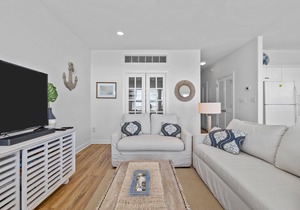 OCEANFRONT, Ocean Club Resort, Heated Pool, Hot Tub. Cleaning & Linens Included!