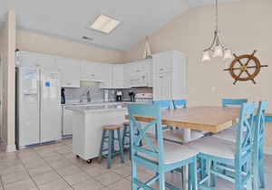 OCEANFRONT, Top Floor; Ocean Club, Pool, Hot tub; Cleaning & Linens Included