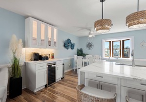 Ohana: Oceanfront Townhouse, Shared Pool