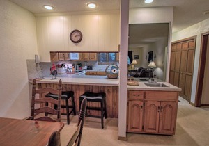 Peaceful 2B Condo - Clubhouse Access!