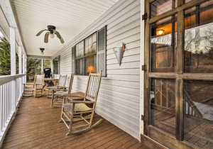 Pet-Friendly Vacation Rental - 15 Mi to Asheville!