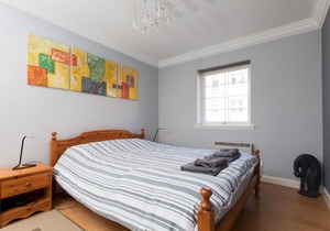 Popular Apartment with Parking & Pool -City Centre