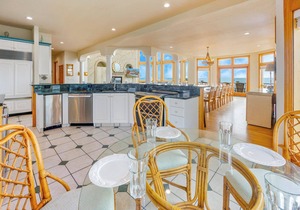 Premier Oceanfront Dog Friendly w/Pool, Elevator, Hot Tub, Theater, Game Room