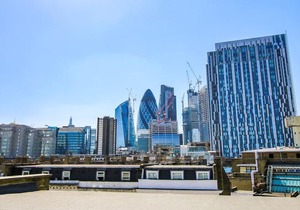 Private en-suite Room @ Liverpool street Brick Ln