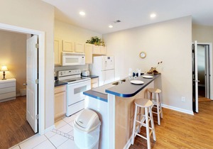 Quiet 1st Floor 2BR Golf Villa in Sunset Beach -Located close to Activity Center. (RP3107)