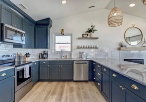 Remodeled Oceanfront w/Hot Tub, 2 Decks, Walk to Surf City Pier, Pet-Friendly