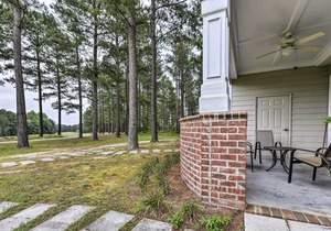 Resort-Style Condo/Suite on Golf Course w/ Pool!