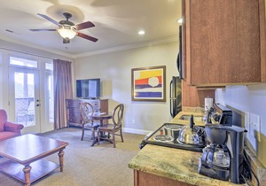 Resort-Style Condo on Golf Course w/Pool Access