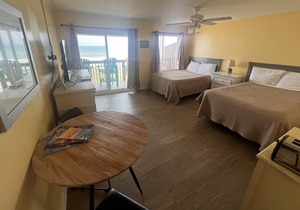 Room#308 Standard 2 Double Beds Pets Yes
