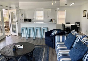 Saltaire Cottages 12: 3BR Steps to Private Beach Access Screened Porch Pool!