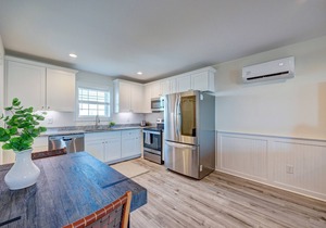 Saltwater Suites, 104 Queen Pet Friendly 1st Floor