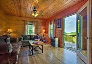 Secluded Lenoir Cabin 15 Mins to Blowing Rock