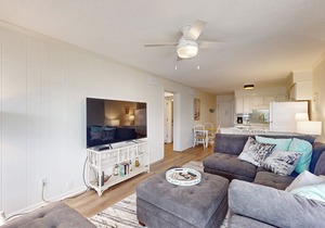 Second-Floor Condo with Ocean & Courtyard View, Balcony, WiFi, Shared Pool