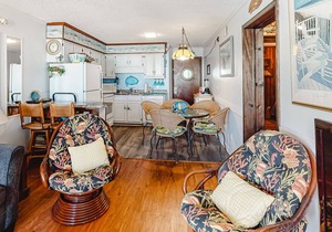 Second-Floor, Ocean View Condo with a Balcony, WiFi & Shared Pool/Grills