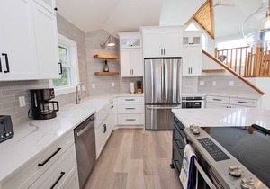 Soundfront, Sound views, Private Pool! MS1, Devonshire