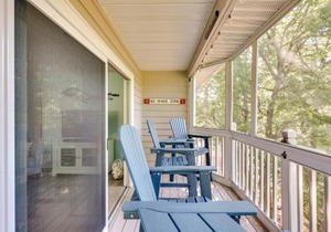 Southport Fall Getaway | Condo with Deck and Pool