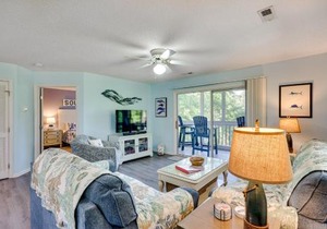 Southport Fall Getaway | Condo with Deck and Pool