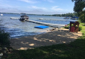 Spacious Lakefront Cottage In Bear Lake M in Bear Lake