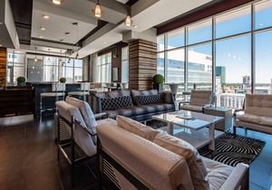 StaysByWalker 3BR Lux Uptown | Spa/Gym/KingBed