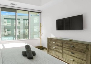 StaysByWalker 3BR - Spa/Gym/KingBed/Parking