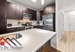 StaysByWalker Midtown Studio - Prime Location!