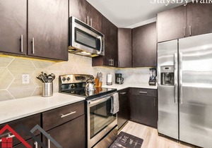 StaysByWalker Midtown Studio - Prime Location!