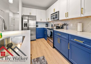 StaysByWalker Midtown Studio - Prime Location!