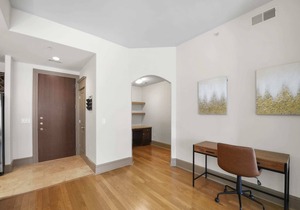 StaysByWalker SouthPark Lux 2BR -KingBeds/Pool/Gym