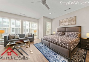 StaysByWalker Uptown Studio! KingBed/Gym/Pool/Spa