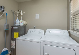Stylish 1BR Near Downtown & WFU Hospital