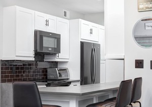 Stylish Condo | Uptown | Stunning Skyline Views | Center City | Walk to Venues