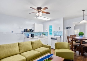 "Sunseeker Inn" suite 2