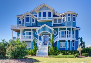 Sunset Serenade - Luxurious 8 Bedroom SoundFront Home in Salvo