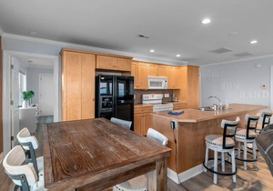 Swansboro's "Seaside Bliss" Apartment! ★Epic Sunsets★Walk Everywhere! ★Dock