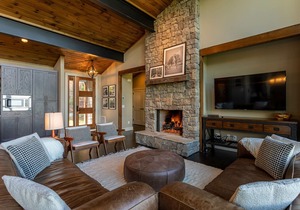 Sweet Sejour - Luxury home in BRMC with long views, pool table
