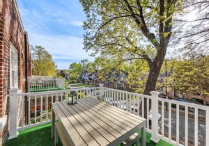 Tasteful Dilworth 2BR King Condo | Balcony | Walkable