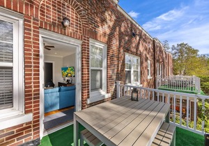 Tasteful Dilworth 2BR King Condo | Balcony | Walkable