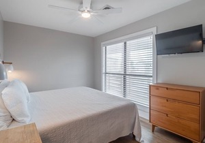 The Beach House at Oak Island 204: 1BR Apartment King + QSS