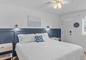 The Beach House at Oak Island 109: King Suite