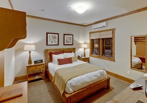 The Esmeralda Inn, Restaurant and Spa - No Cleaning Fees!