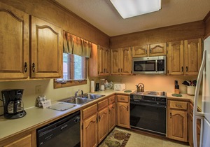 'The Hideout' - 2B Condo Minutes from Banner Elk