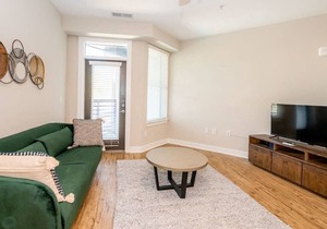 Viagem Welcoming 1BR with Pool & Gym