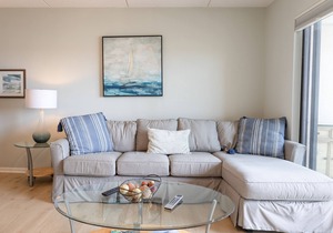 Walkable Downtown Condo w/ Riverfront Balcony