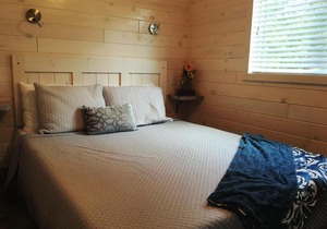 Waterfront Two Bedroom 17 on the #lake at Long Cove Resort