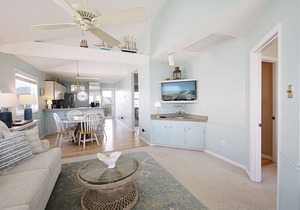 "Waters Edge 433-B" - Oceanfront Condo w/Community Pool, 2 Bedrooms/2 Bathrooms